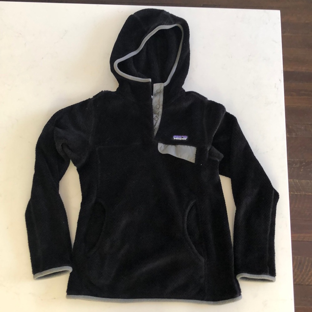 Patagonia Women’s XS polartec hooded fleece